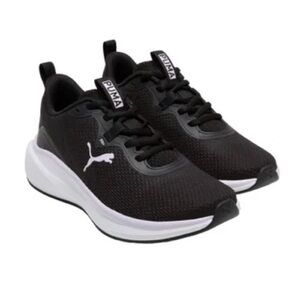puma skyrocket sneaker in black women size 6